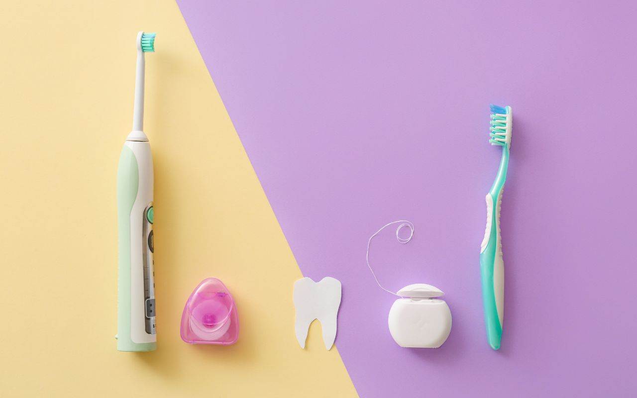 oral-health-resolutions-for-a-happy-new-year-brush-twice-a-day-and-floss-once-a-day