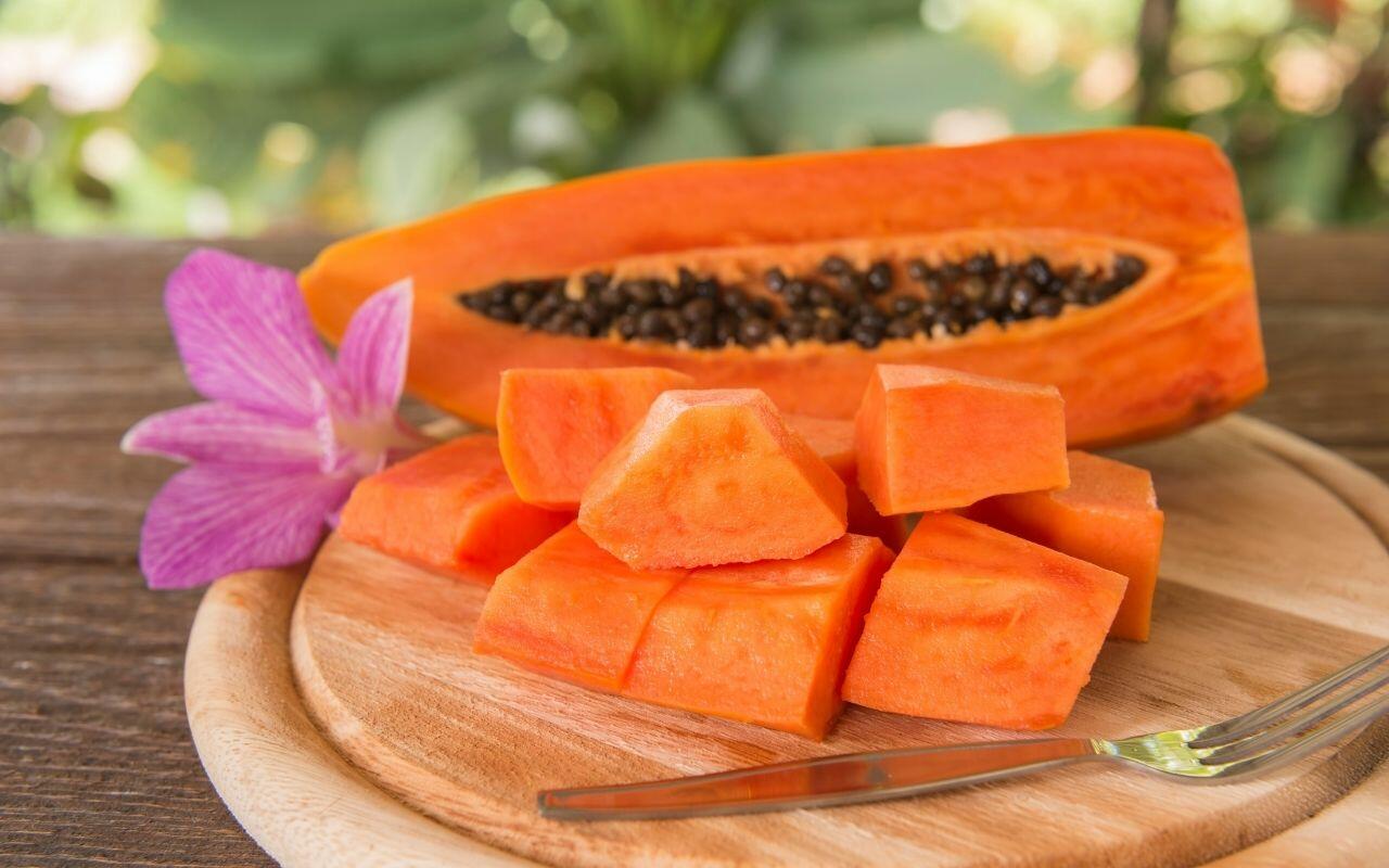 papaya-foods-that-whiten-teeth-Bradford-Dentist