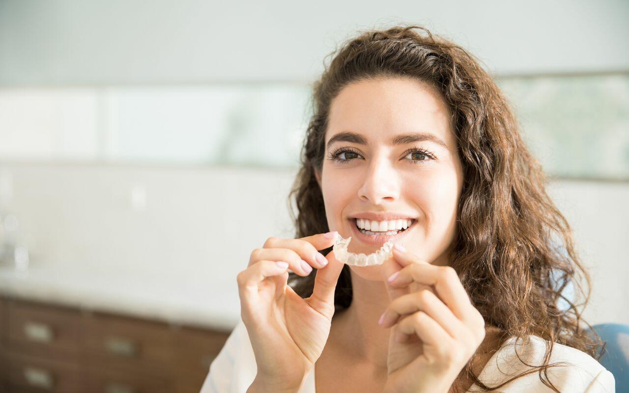 cosmetic-dentistry-myths-teeth-straightening-is-painful