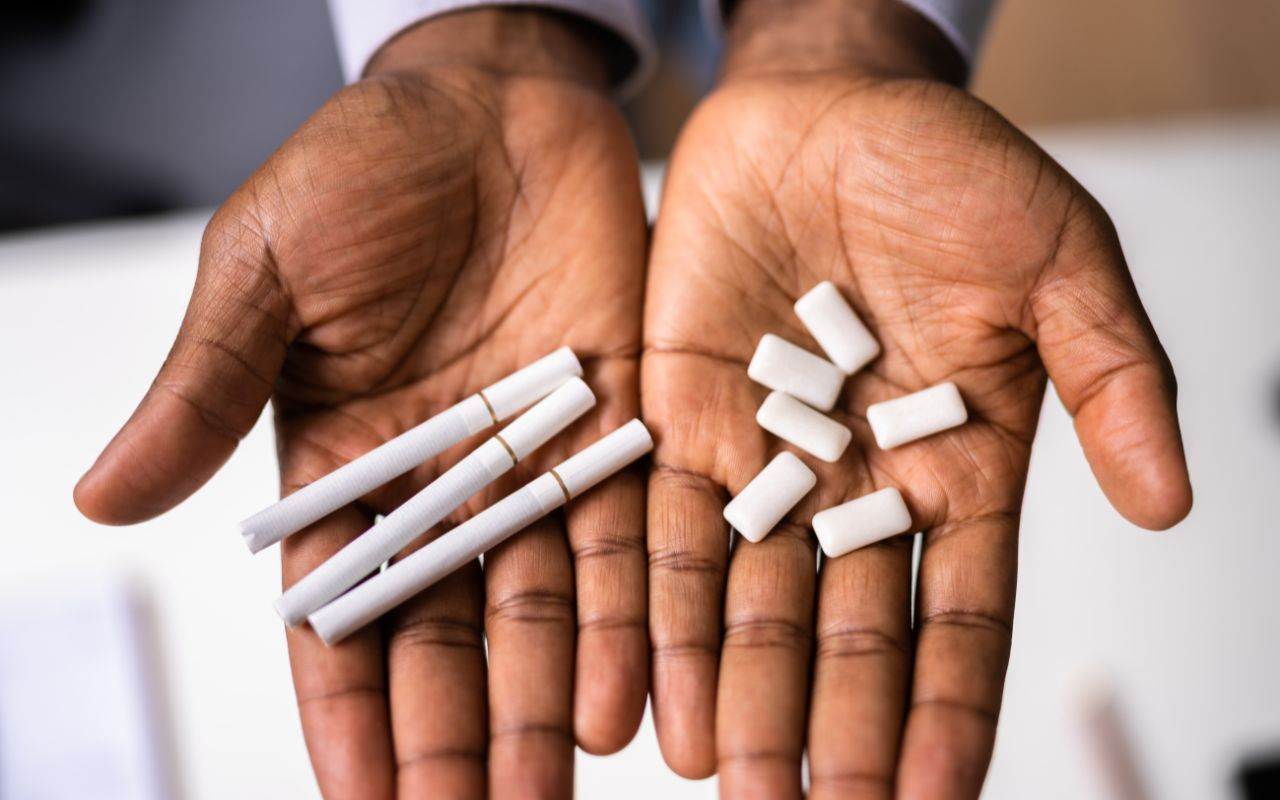 is-nicotine-gum-better-than-cigarettes-for-oral-health